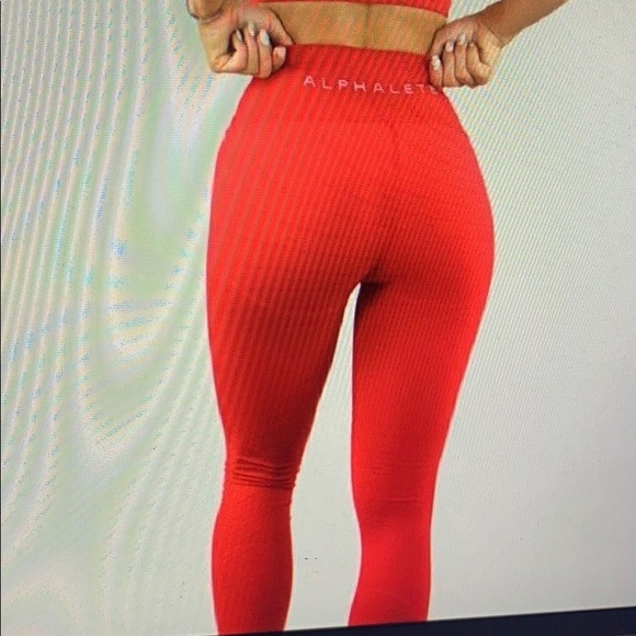 Red halo alphalete leggings - Picture 4 of 4
